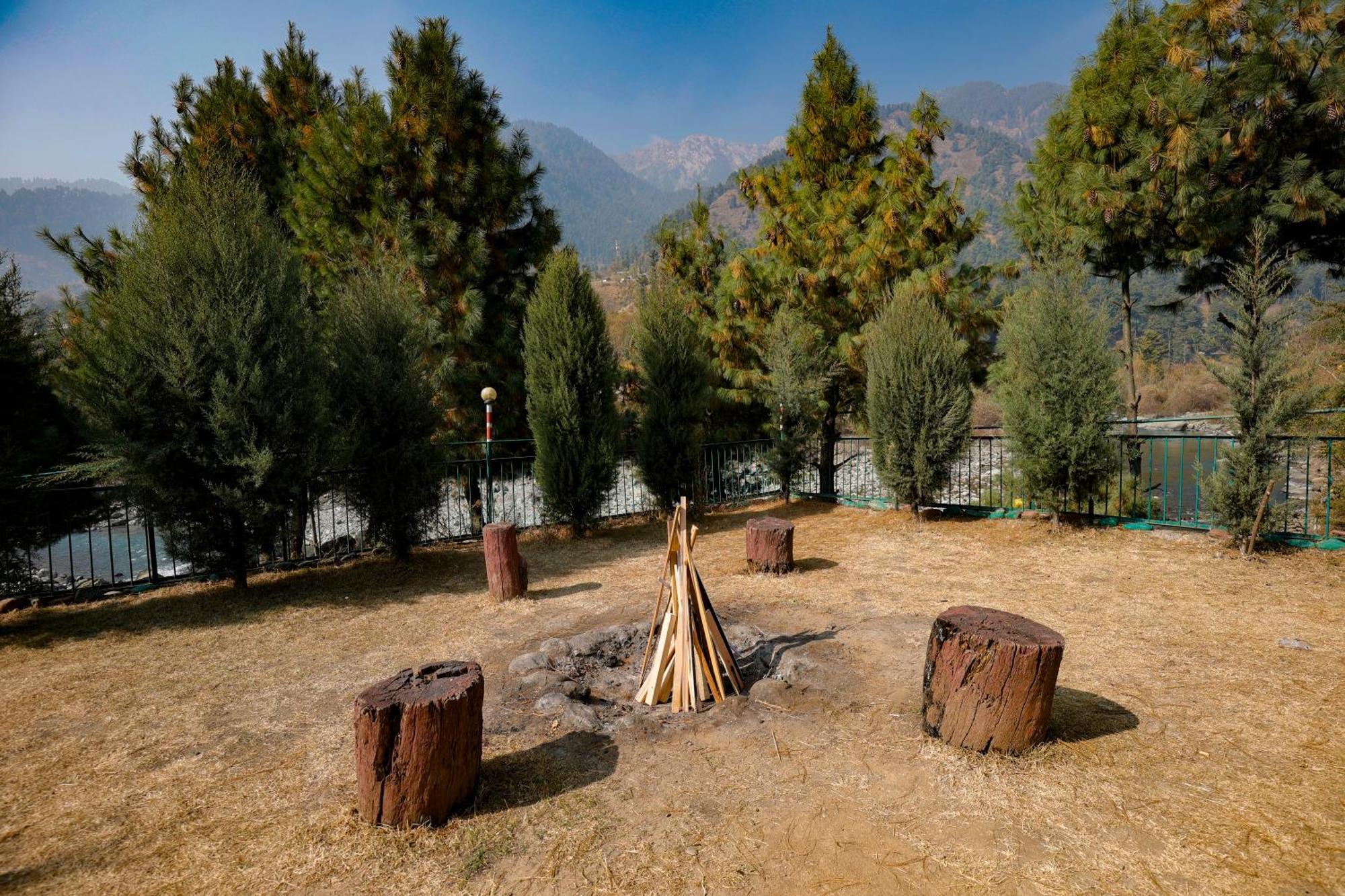 Walisons Peace Resort Pahalgam Exterior photo